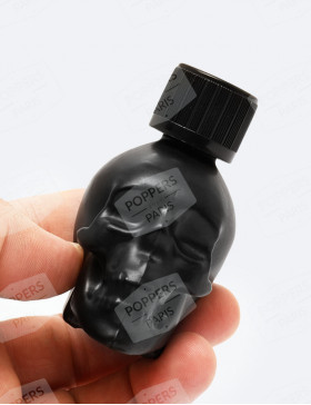 Présentation du flacon de poppers black skull 24 ml
