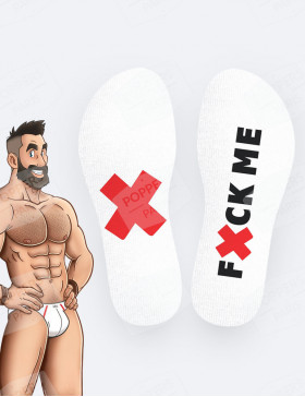 Inscription "Fuck me" sous la chausette
