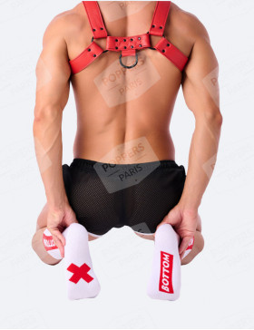 Homme gay soumis avec chaussettes "bottom"